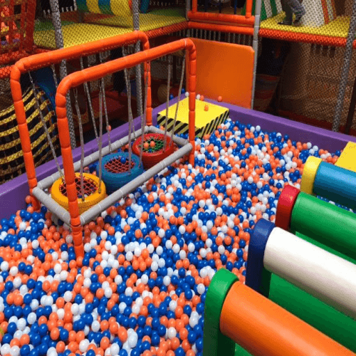 PIay — top game: The Real Easy Inflatable Parkour Obby