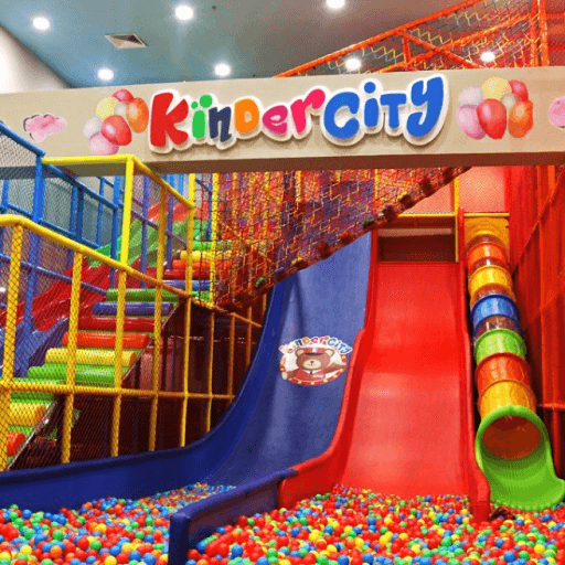 Best Biggest Playground Indoor Softplay waterpark Roblox gameplay screenshot
